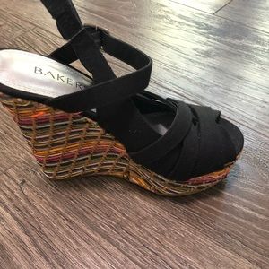 Black wedge shoes